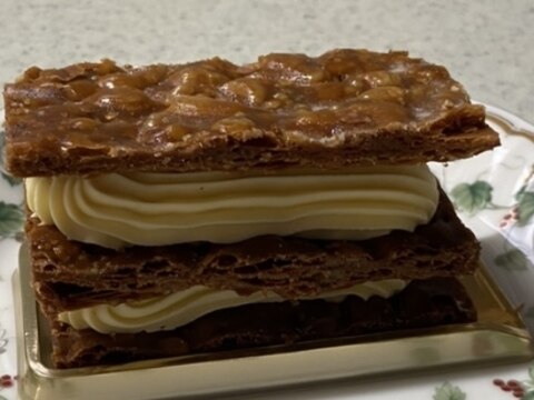 絶品!ホワイトチョコクリームミルフィーユ